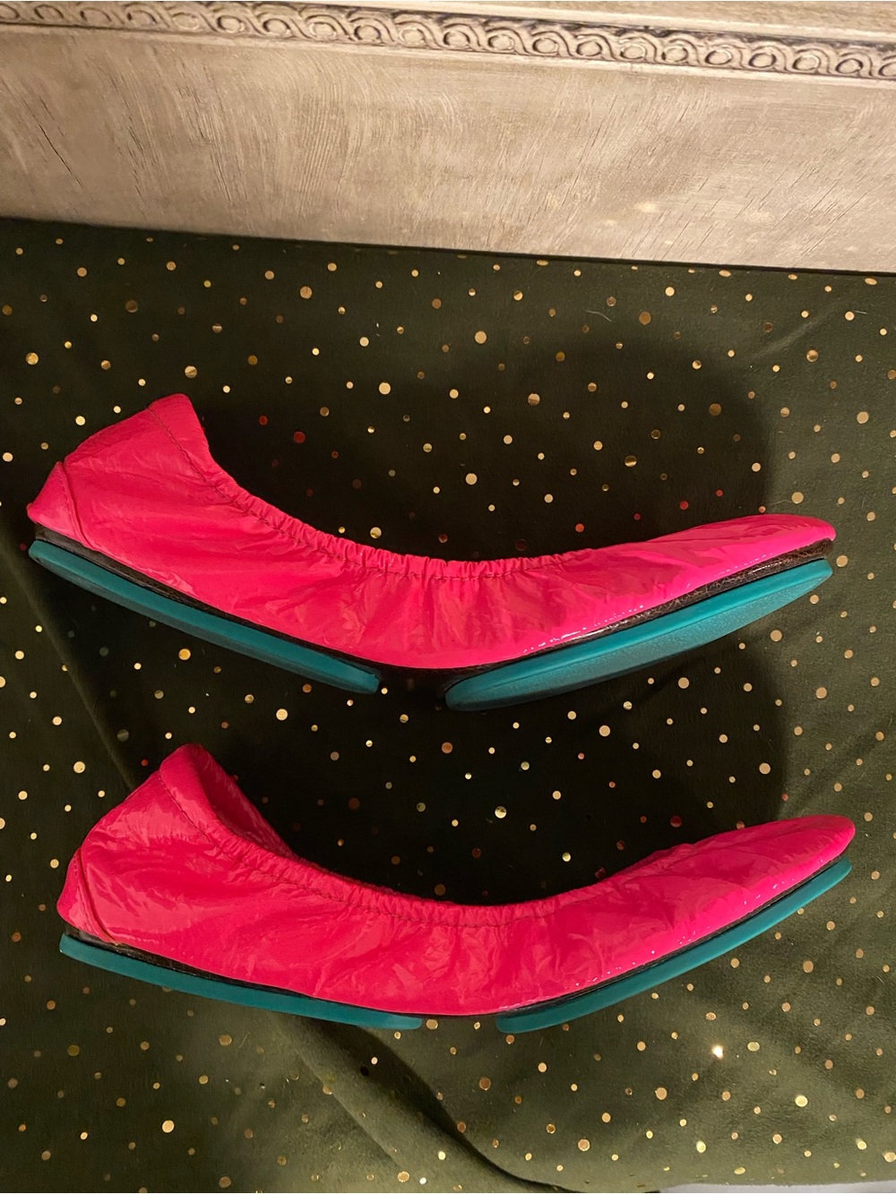 EUC Tieks Pop Pink Patent Ballet Flats Size 10 - Picture 4 of 8